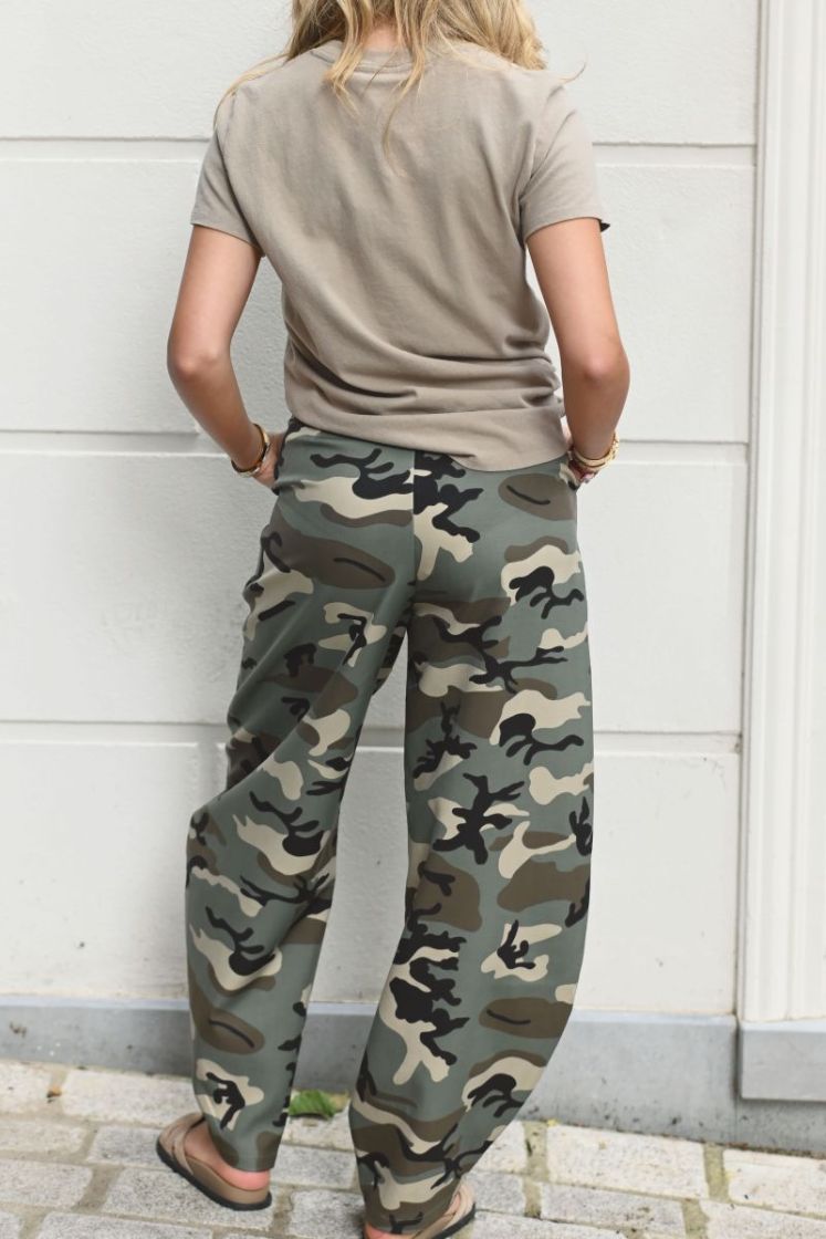 CAMOUFLAGE