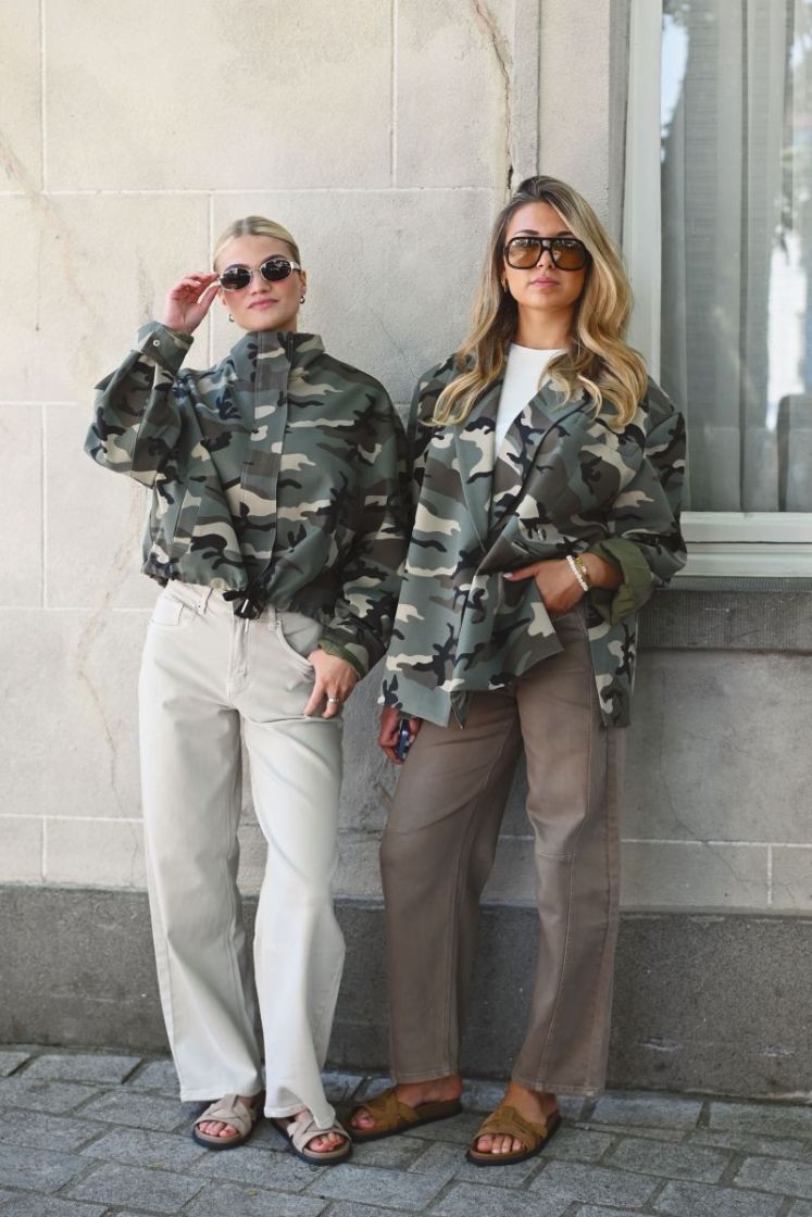  CAMOUFLAGE