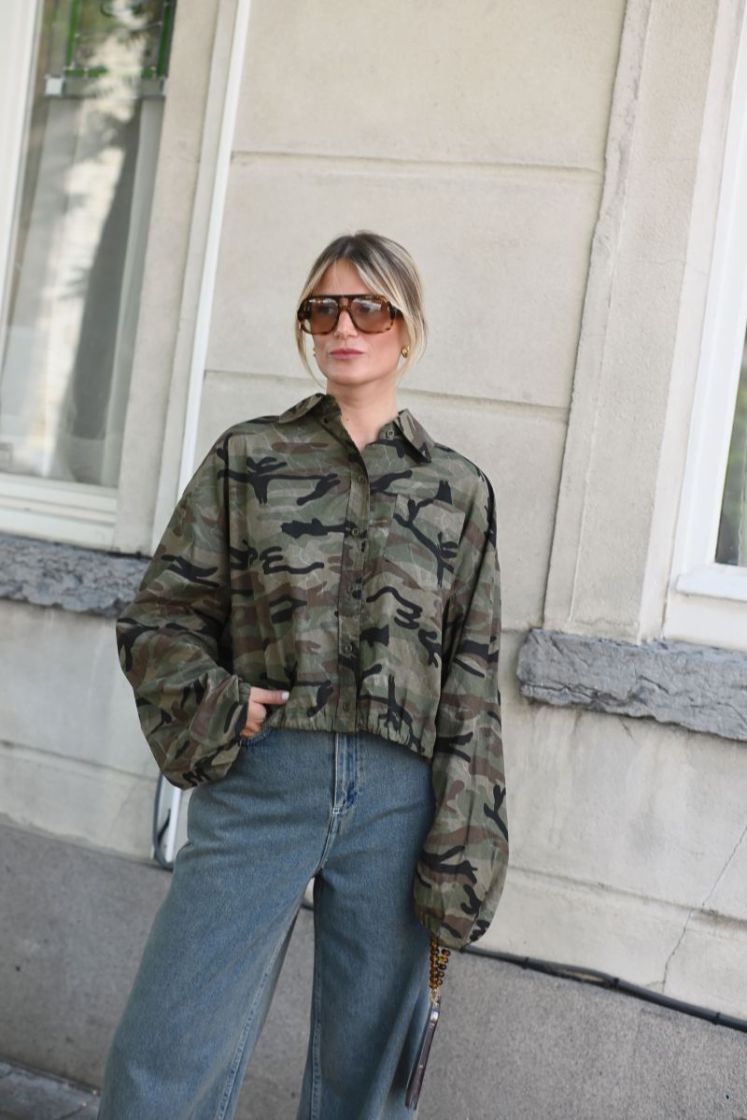  CAMOUFLAGE