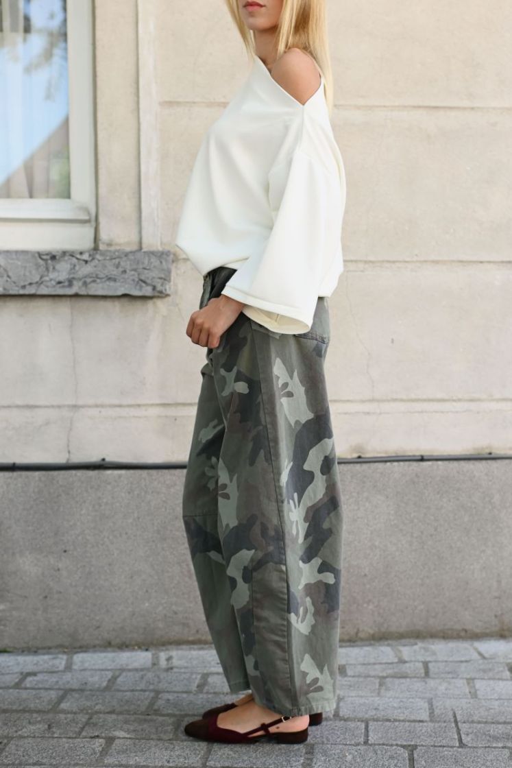  Khaki