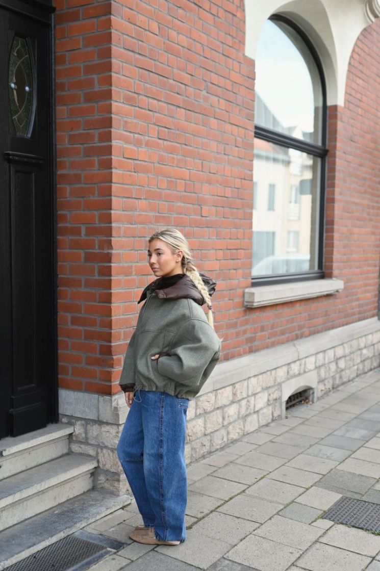 lIGHT GREEN